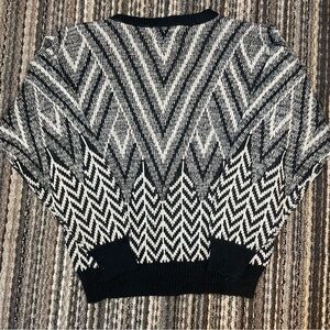 Black and grey knitted crewneck sweater size M